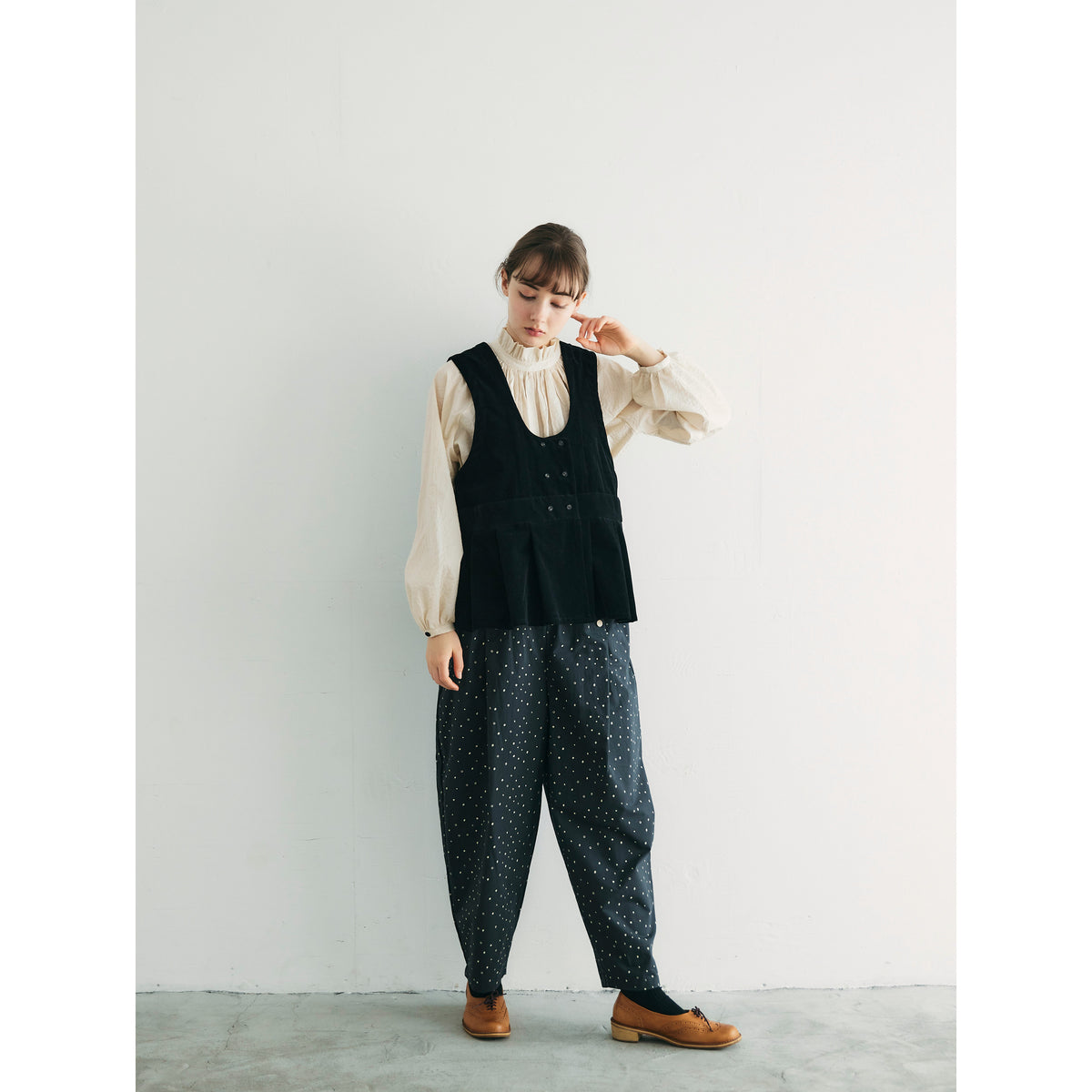 MAGALI コットン・マイクロコーデュロイ・ダブルボタン・ジレ ブラック