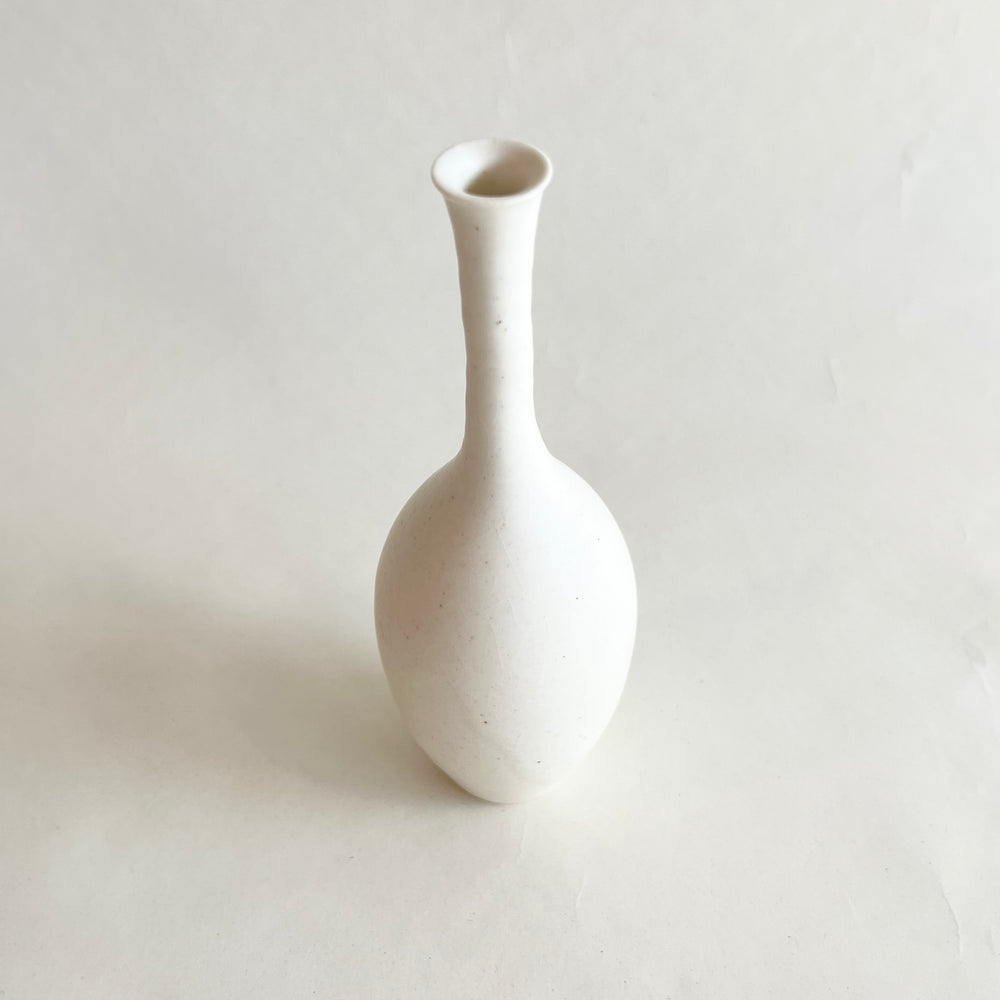 和田麻美子　フラワーベース　花瓶白　貫入2点セット　未使用品 和田麻美子 花器 wada-181 – SAKURA CAFE